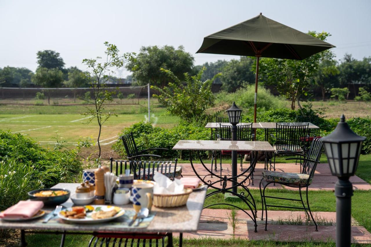 Hotel Tree Of Life Ecotainers Agra à Agra  Extérieur photo